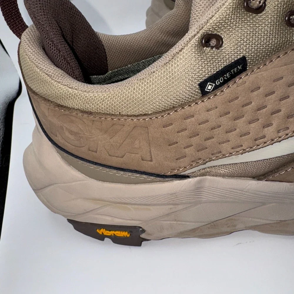 Hoka One One Anacapa Low GTX Mens Sneaker 10.5D Dune Hiking Shoes Vibram GoreTex